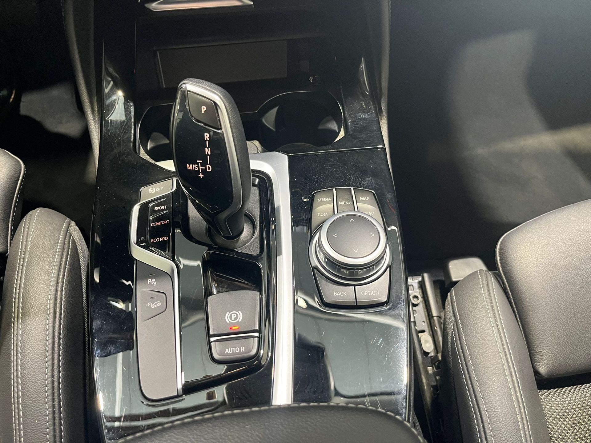 BMW X4 xDrive20d color Blanco. Año 2021. 140KW(190CV). Diésel. En concesionario Quadis Munich (Manresa) de Barcelona