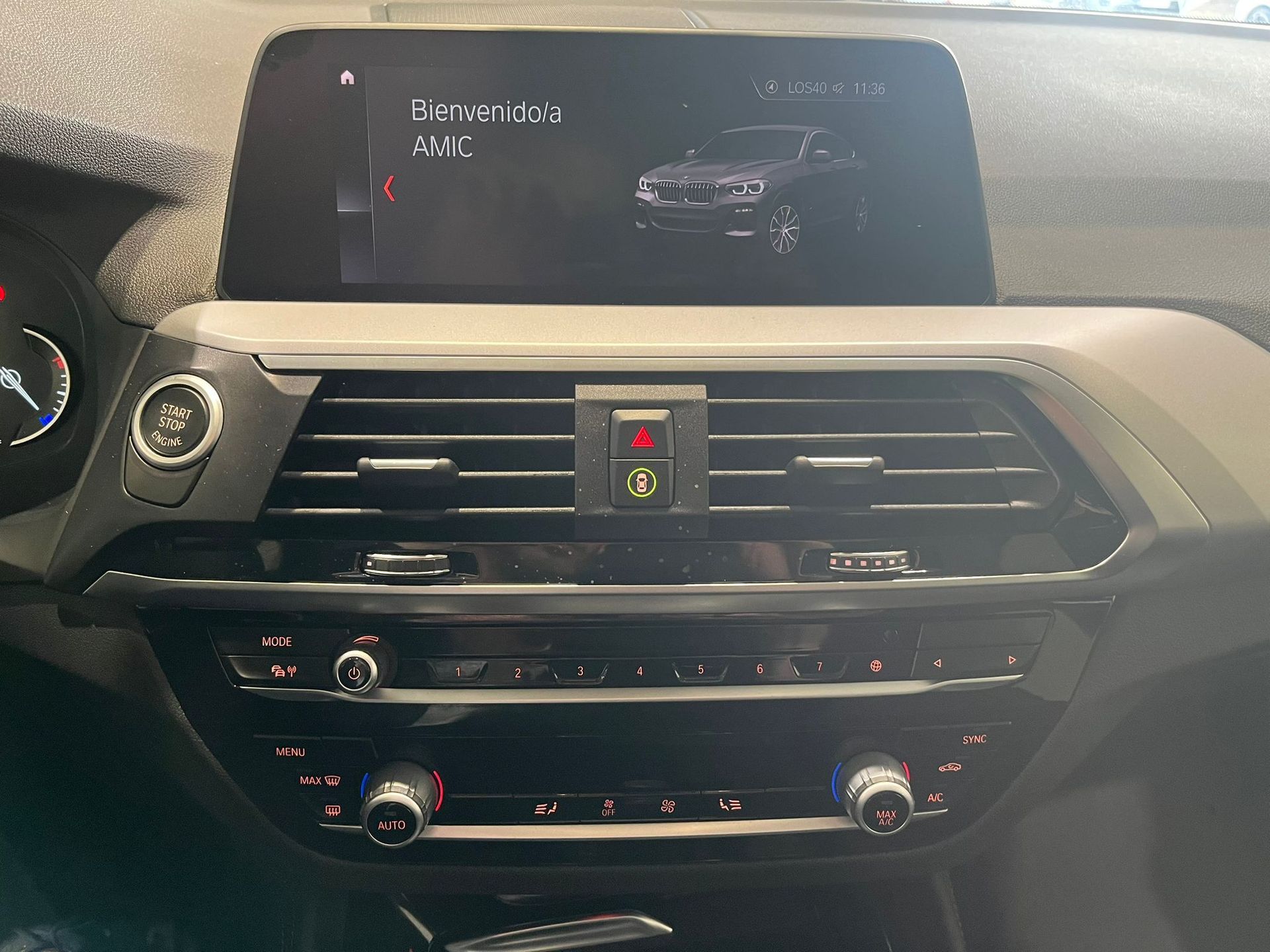 BMW X4 xDrive20d color Blanco. Año 2021. 140KW(190CV). Diésel. En concesionario Quadis Munich (Manresa) de Barcelona