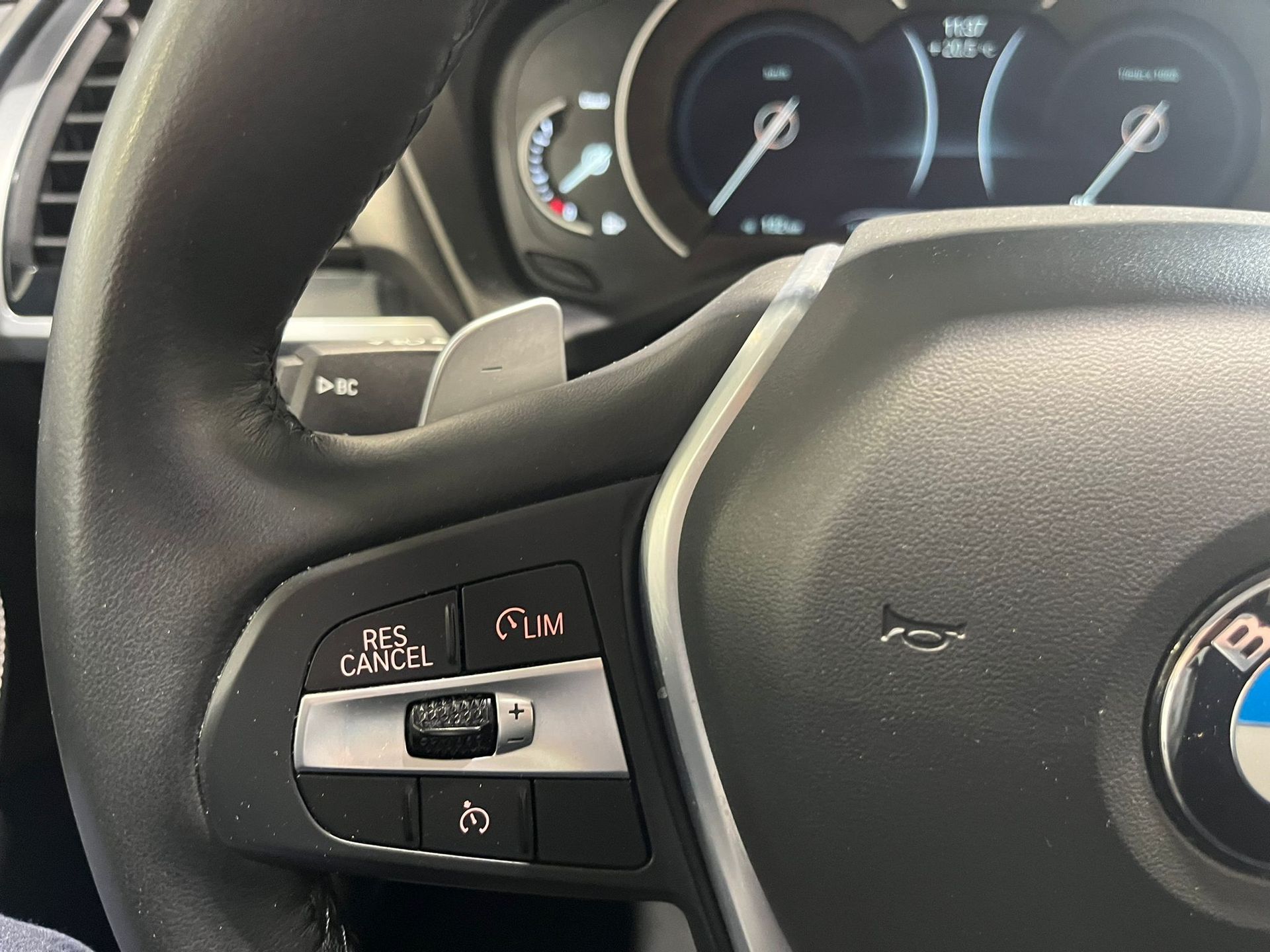 BMW X4 xDrive20d color Blanco. Año 2021. 140KW(190CV). Diésel. En concesionario Quadis Munich (Manresa) de Barcelona