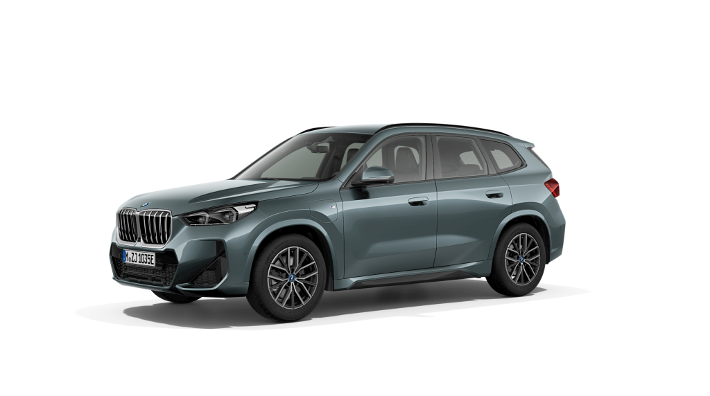 Fotos de BMW X1 xDrive25e color Verde. Año 2025. 180KW(245CV). Híbrido Electro/Gasolina. En concesionario Quadis Munich - Terrassa de Barcelona