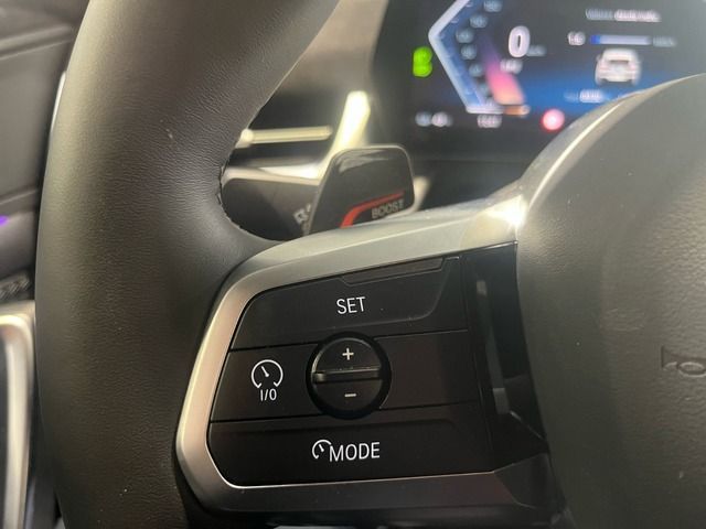 BMW iX2 eDrive20 color Blanco. Año 2025. 150KW(204CV). Diésel. En concesionario Quadis Munich (Manresa) de Barcelona