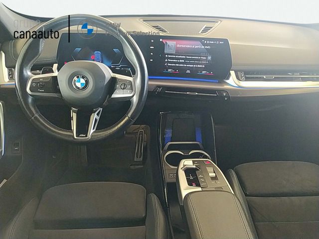 BMW X1 sDrive18d color Azul. Año 2023. 110KW(150CV). Diésel. En concesionario TACO de Sta. C. Tenerife