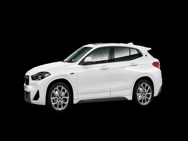 BMW X2 xDrive25e color Blanco. Año 2022. 162KW(220CV). Híbrido Electro/Gasolina. En concesionario TACO de Sta. C. Tenerife