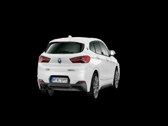 BMW X2 xDrive25e color Blanco. Año 2022. 162KW(220CV). Híbrido Electro/Gasolina. En concesionario TACO de Sta. C. Tenerife