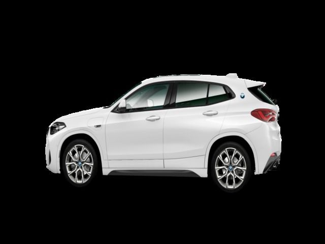BMW X2 xDrive25e color Blanco. Año 2022. 162KW(220CV). Híbrido Electro/Gasolina. En concesionario TACO de Sta. C. Tenerife