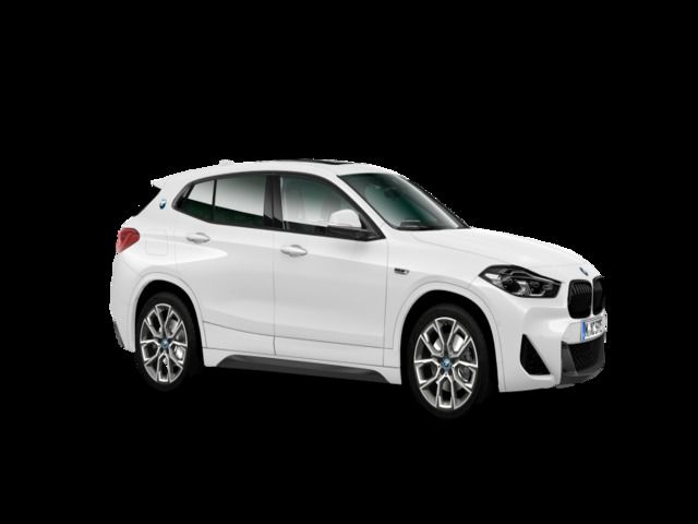 BMW X2 xDrive25e color Blanco. Año 2022. 162KW(220CV). Híbrido Electro/Gasolina. En concesionario TACO de Sta. C. Tenerife