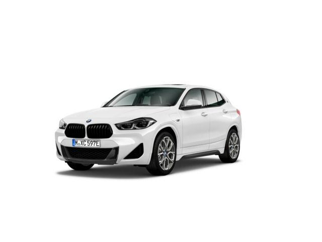 Fotos de BMW X2 xDrive25e color Blanco. Año 2022. 162KW(220CV). Híbrido Electro/Gasolina. En concesionario TACO de Sta. C. Tenerife