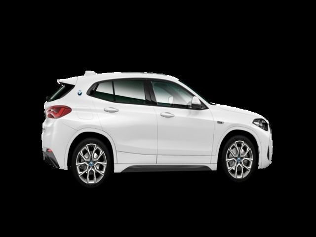 BMW X2 xDrive25e color Blanco. Año 2022. 162KW(220CV). Híbrido Electro/Gasolina. En concesionario TACO de Sta. C. Tenerife