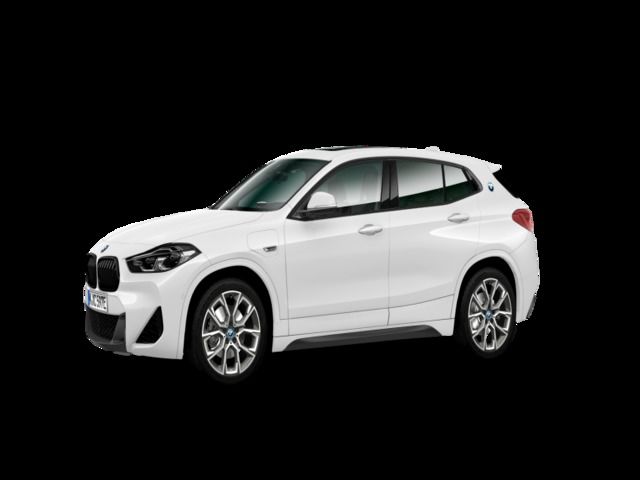 BMW X2 xDrive25e color Blanco. Año 2022. 162KW(220CV). Híbrido Electro/Gasolina. En concesionario TACO de Sta. C. Tenerife
