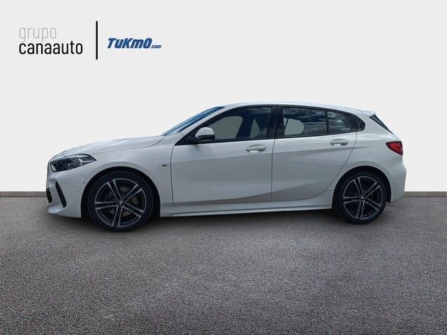 Fotos de BMW Serie 1 118d color Blanco. Año 2021. 110KW(150CV). Diésel. En concesionario TACO de Sta. C. Tenerife