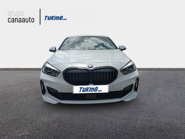 Fotos de BMW Serie 1 118d color Blanco. Año 2021. 110KW(150CV). Diésel. En concesionario TACO de Sta. C. Tenerife