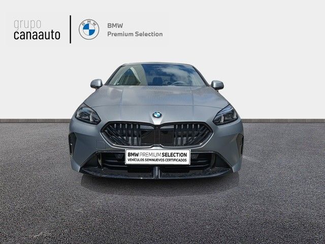 BMW Serie 1 120d color Gris. Año 2025. 120KW(163CV). Diésel. En concesionario DEMO de Sta. C. Tenerife