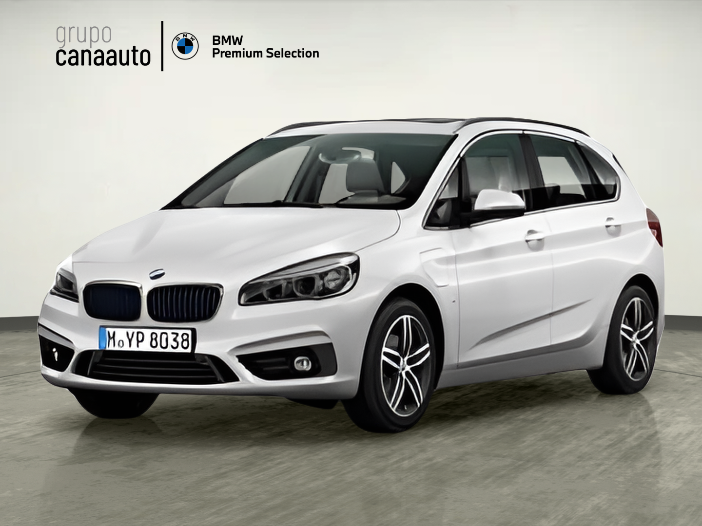 Fotos de BMW Serie 2 225xe Active Tourer color Blanco. Año 2016. 165KW(224CV). Híbrido Electro/Gasolina. En concesionario TACO de Sta. C. Tenerife