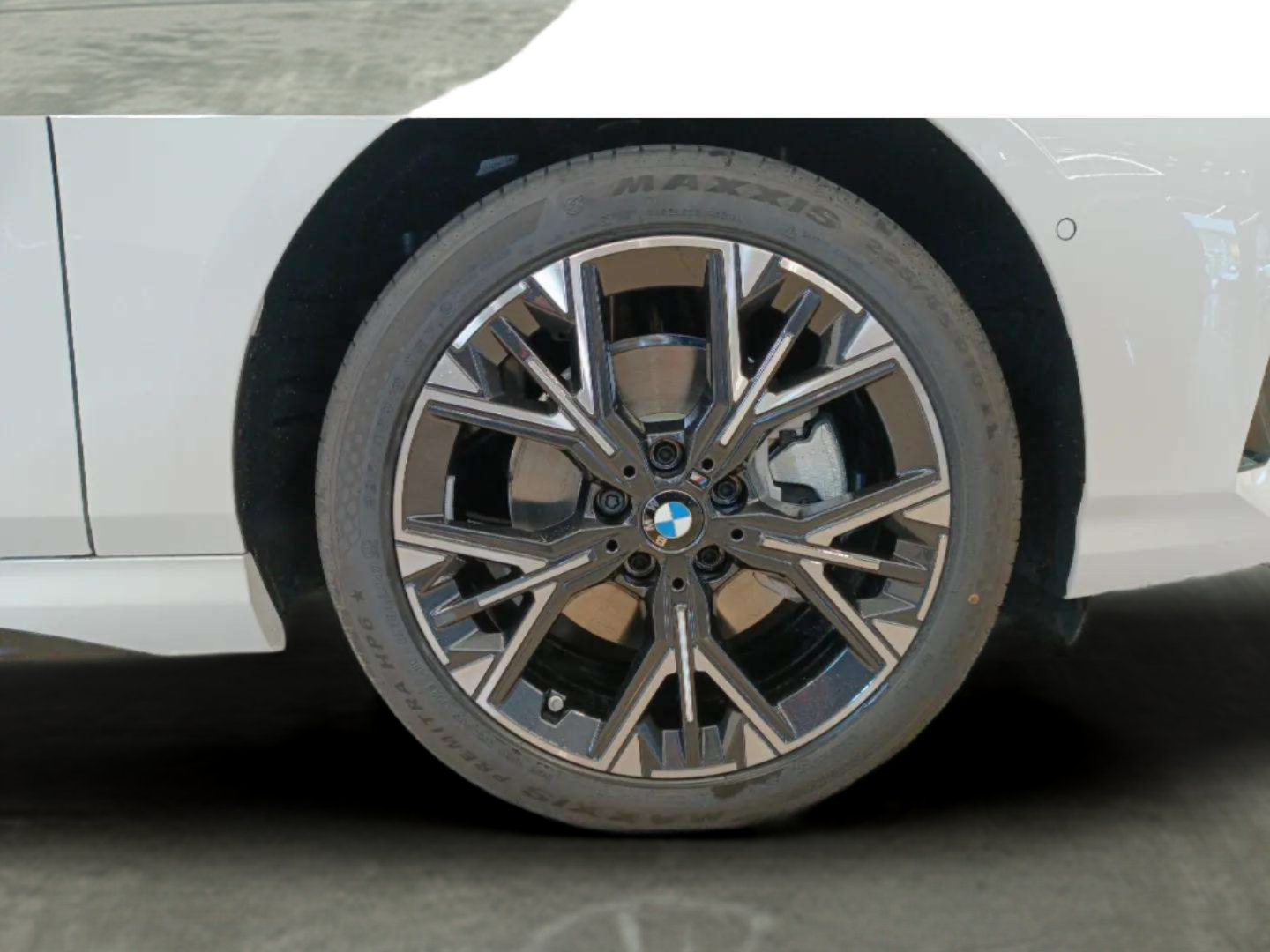 Bmw Serie 1 116i color Blanco. Año 2026. 90KW(122CV). Gasolina. En concesionario MG CANARIAS - TACO de Sta. C. Tenerife