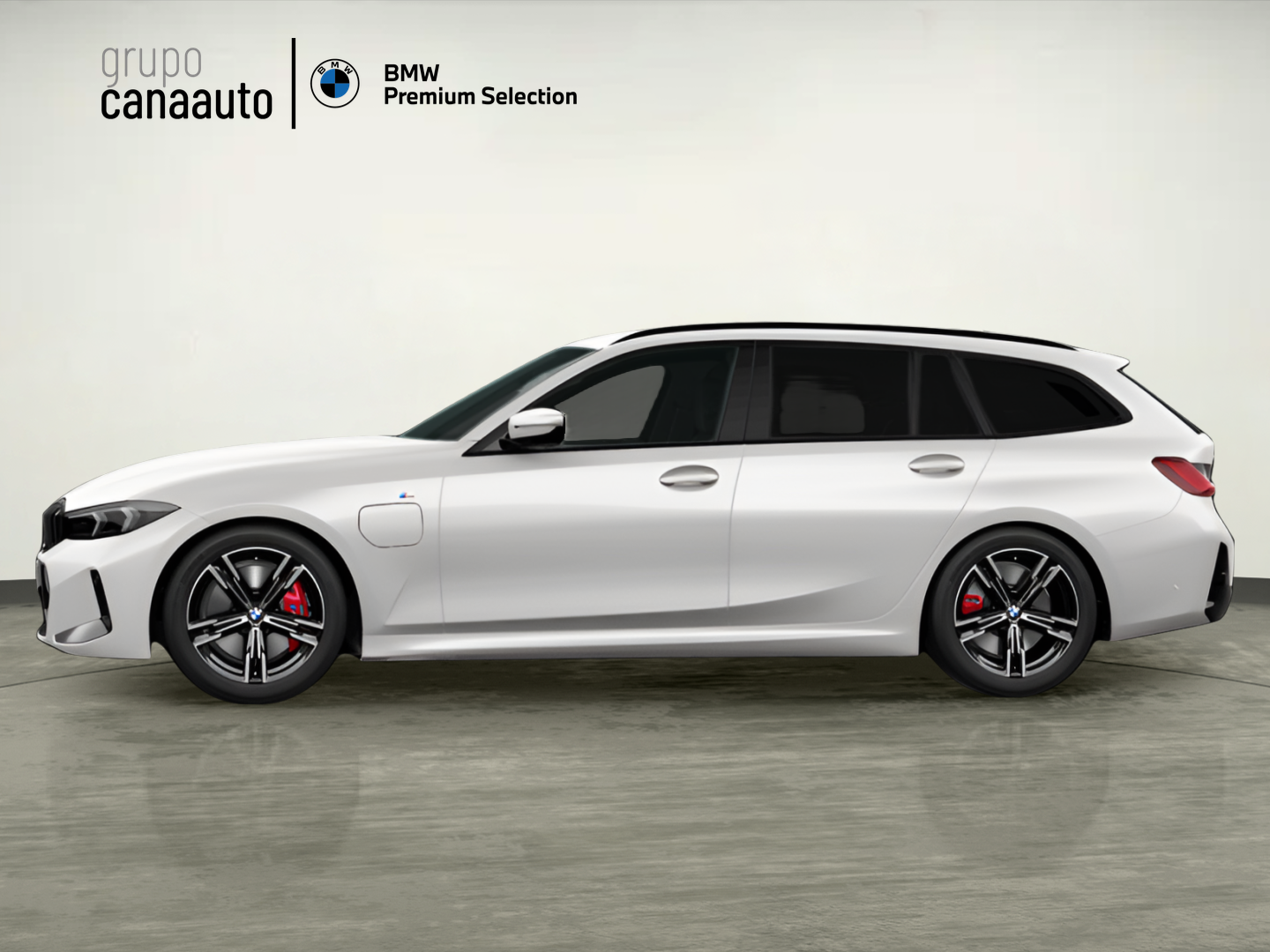 Fotos de BMW Serie 3 330e Touring color Blanco. Año 2025. 215KW(292CV). Híbrido Electro/Gasolina. En concesionario TACO de Sta. C. Tenerife