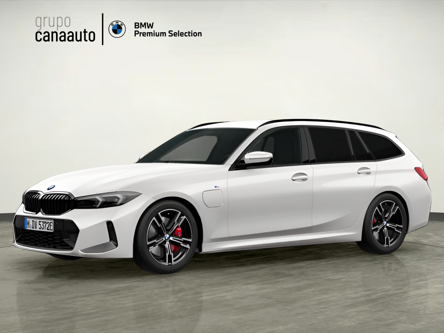 Fotos de BMW Serie 3 330e Touring color Blanco. Año 2025. 215KW(292CV). Híbrido Electro/Gasolina. En concesionario TACO de Sta. C. Tenerife