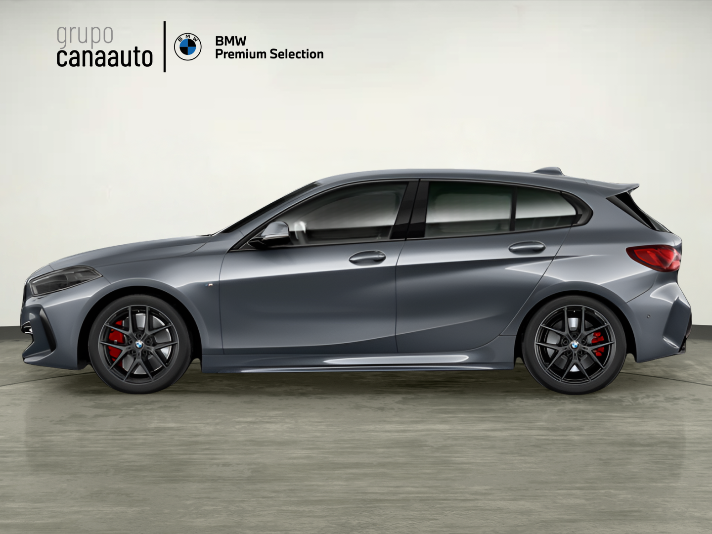 BMW Serie 1 118i color Gris. Año 2022. 103KW(140CV). Gasolina. En concesionario TACO de Sta. C. Tenerife