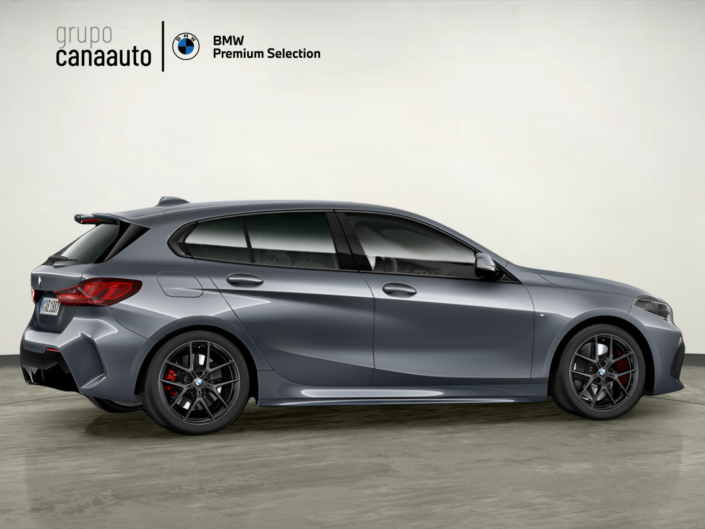 BMW Serie 1 118i color Gris. Año 2022. 103KW(140CV). Gasolina. En concesionario TACO de Sta. C. Tenerife