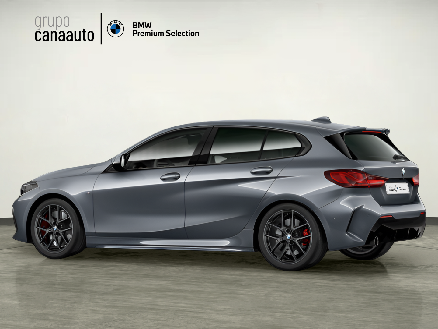 BMW Serie 1 118i color Gris. Año 2022. 103KW(140CV). Gasolina. En concesionario TACO de Sta. C. Tenerife