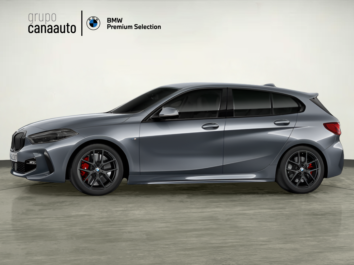 BMW Serie 1 118i color Gris. Año 2022. 103KW(140CV). Gasolina. En concesionario TACO de Sta. C. Tenerife