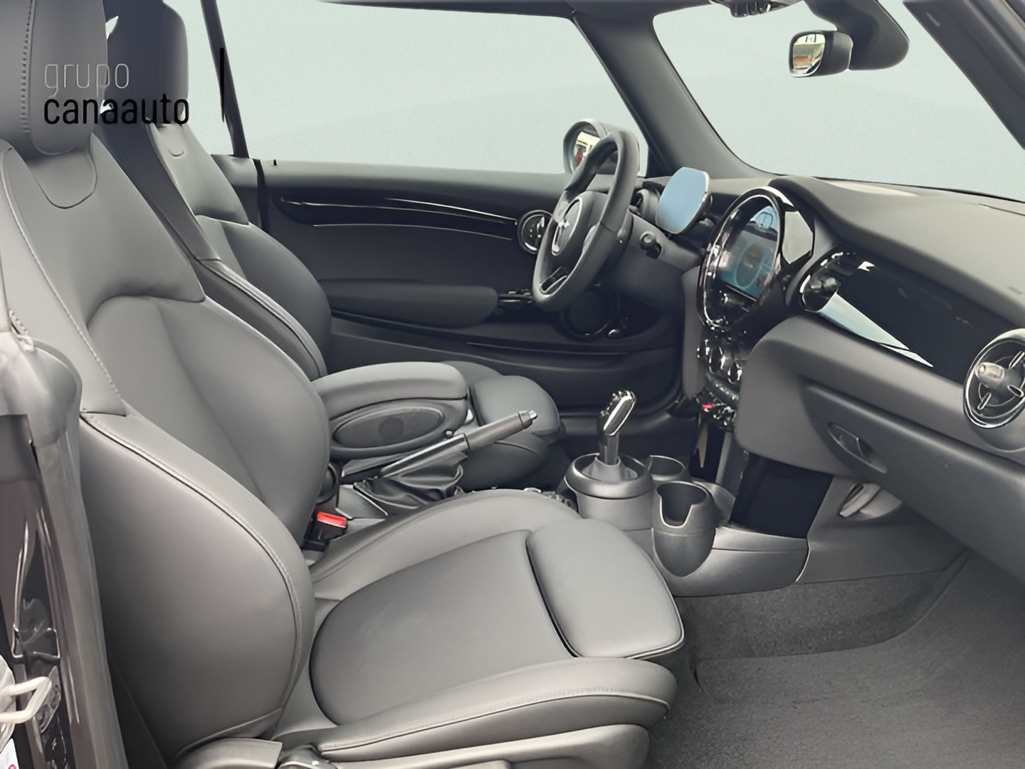 fotoG 7 del MINI MINI Cooper Cabrio 100 kW (136 CV) 136cv Gasolina del 2024 en Sta. C. Tenerife