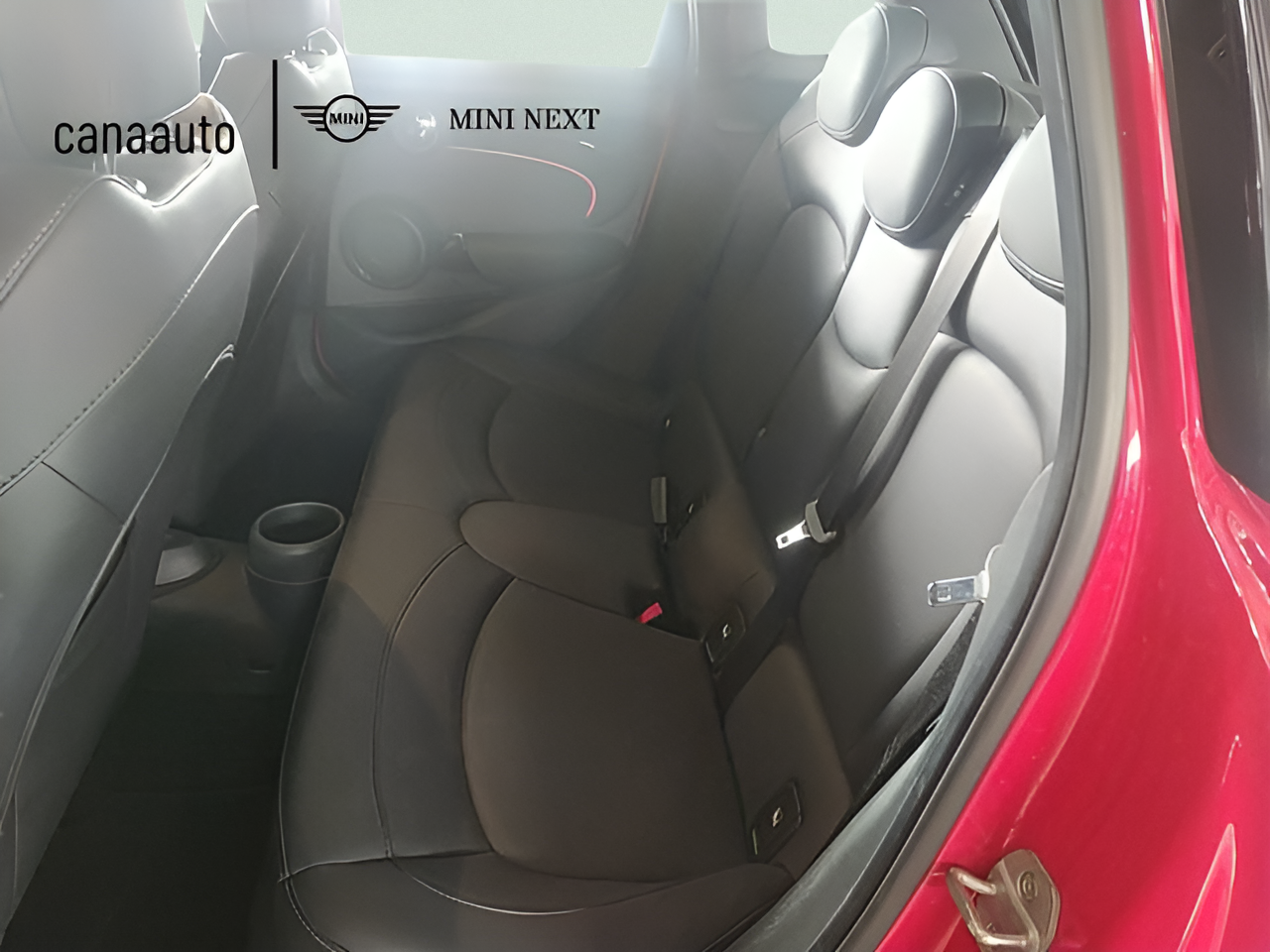 fotoG 8 del MINI MINI Cooper 5 Puertas 100 kW (136 CV) 136cv Gasolina del 2022 en Sta. C. Tenerife