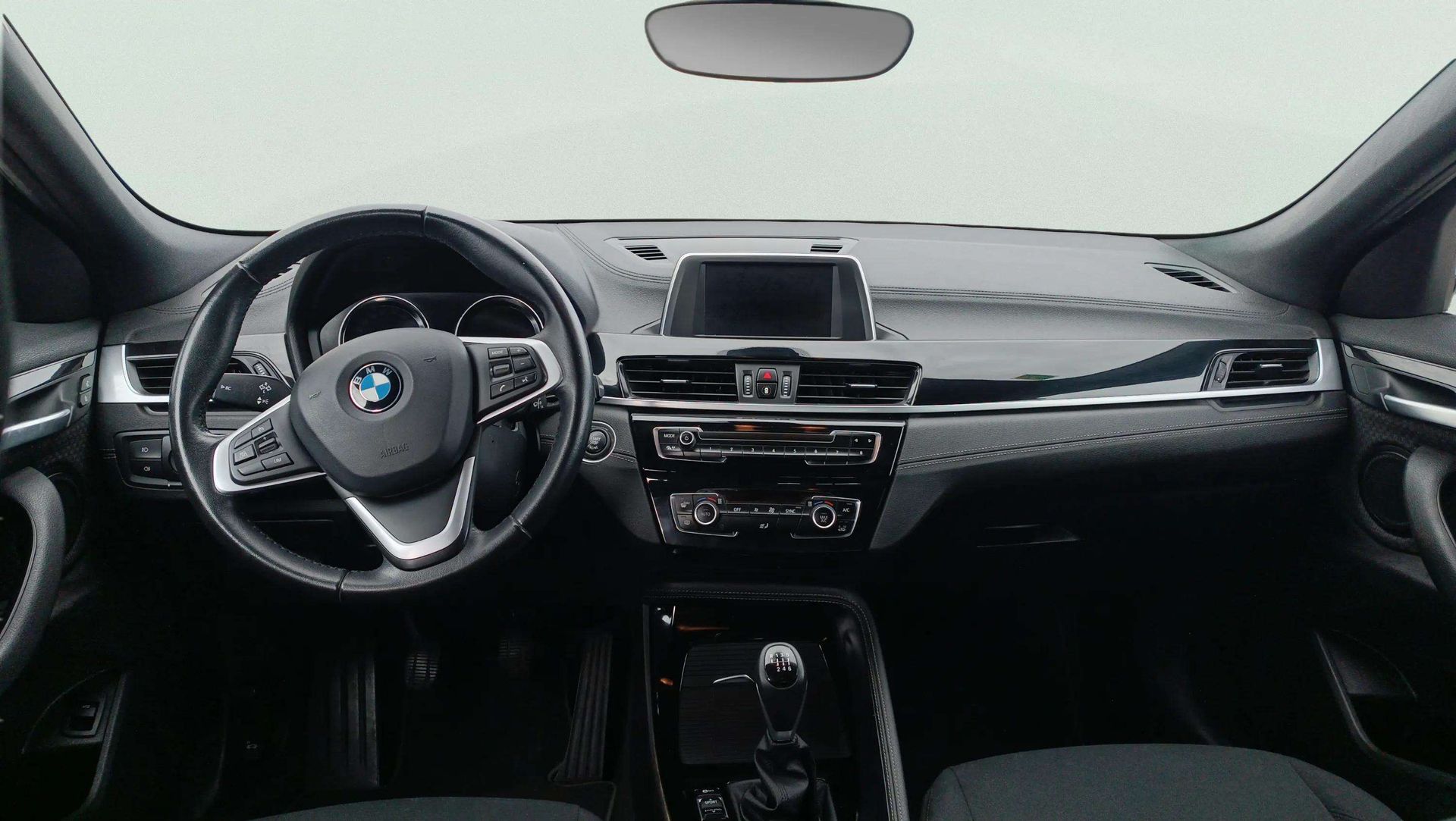 BMW X2 sDrive18d color Negro. Año 2018. 110KW(150CV). Diésel. En concesionario TACO de Sta. C. Tenerife