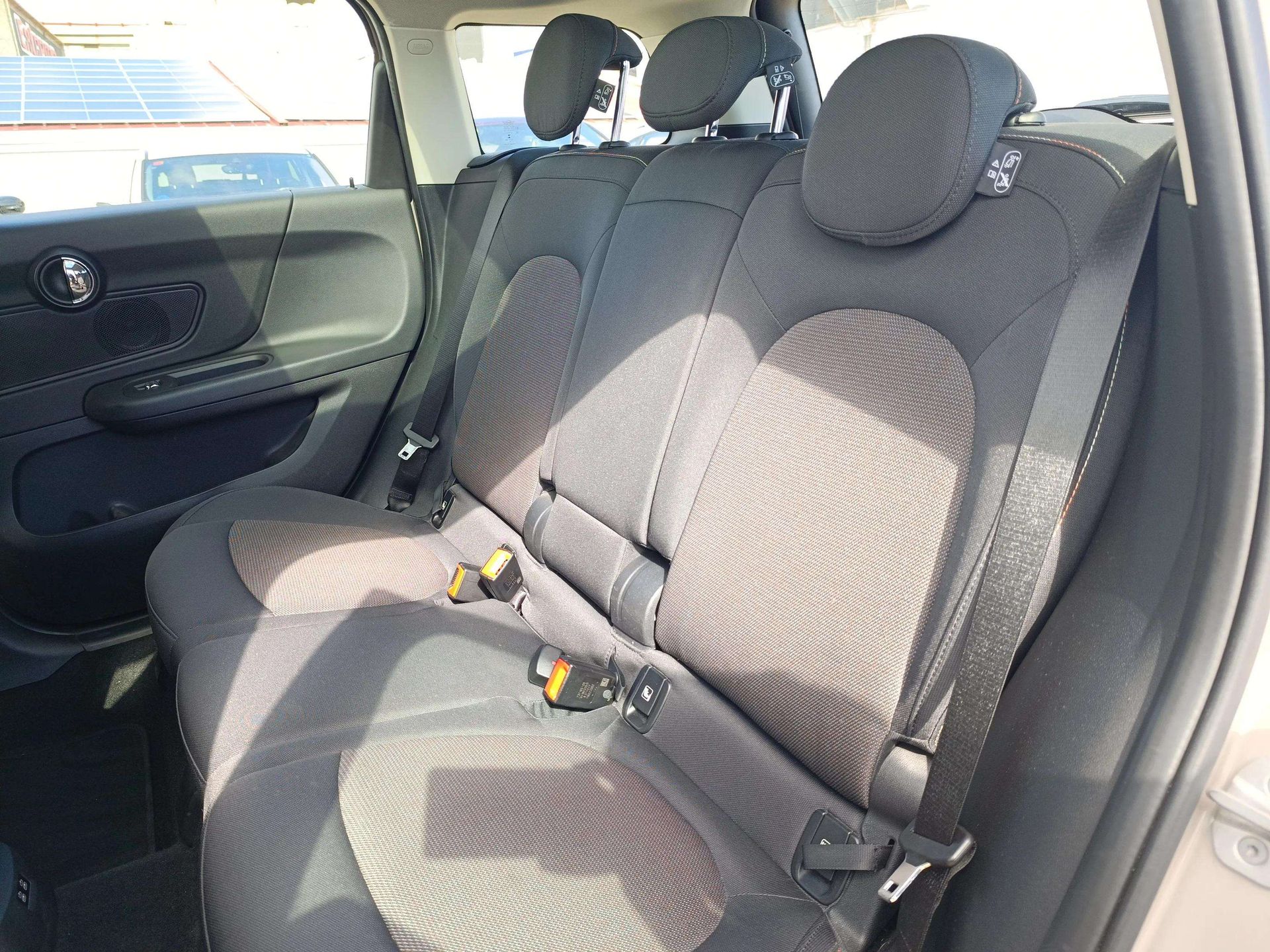 fotoG 8 del MINI MINI Countryman One 75 kW (102 CV) 102cv Gasolina del 2022 en Sta. C. Tenerife