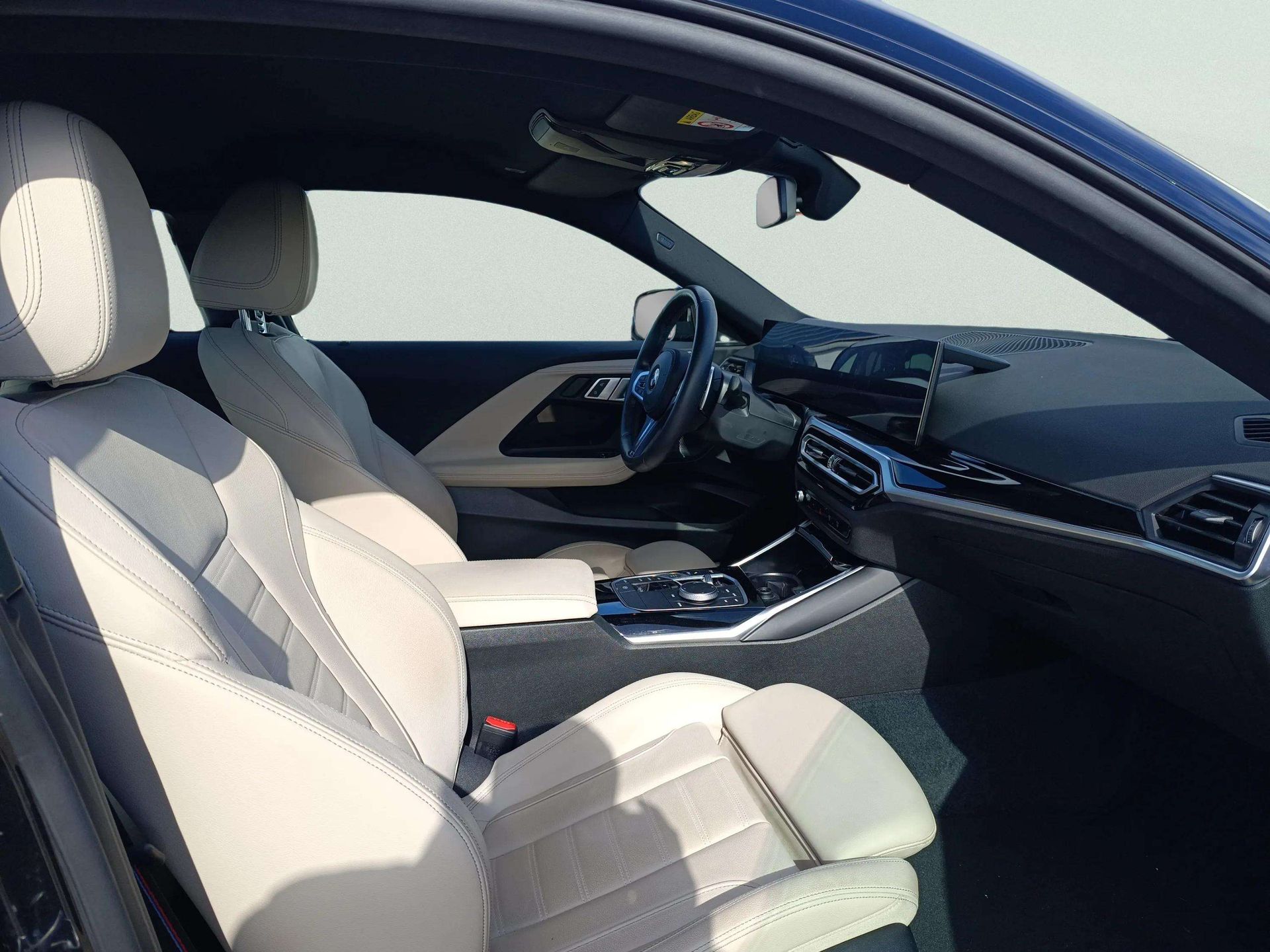 BMW Serie 2 218i Coupe color Negro. Año 2024. 115KW(156CV). Gasolina. En concesionario TACO de Sta. C. Tenerife