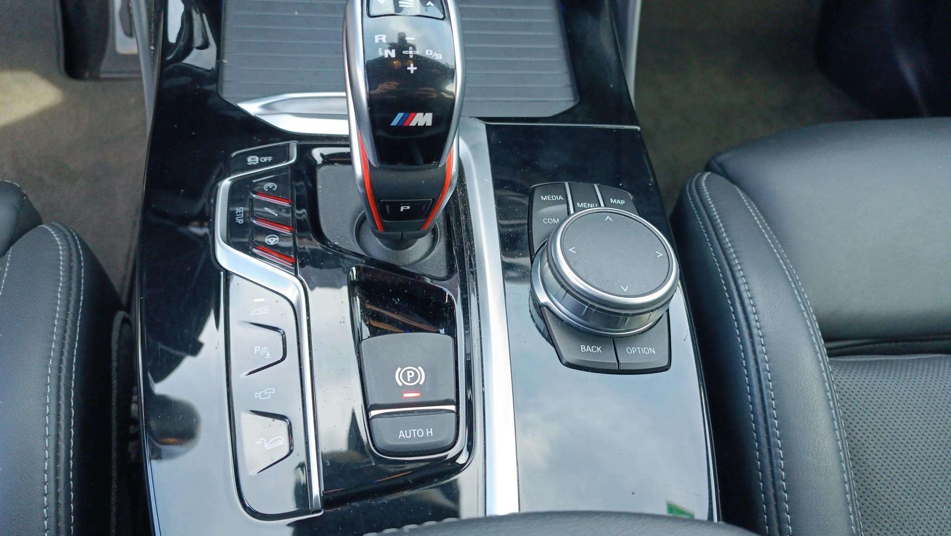 BMW M X3 M color Gris. Año 2020. 353KW(480CV). Gasolina. En concesionario TACO de Sta. C. Tenerife