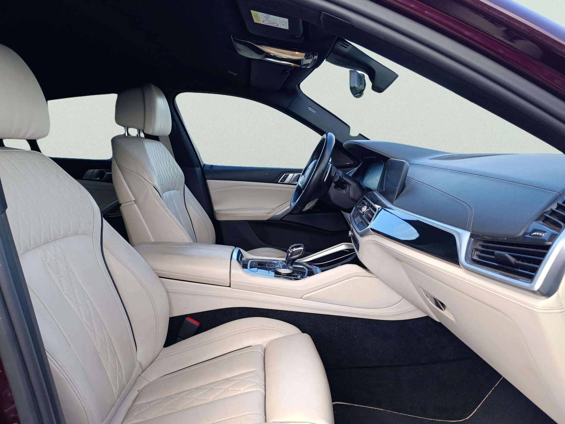 BMW X6 xDrive30d color Marrón. Año 2020. 195KW(265CV). Diésel. En concesionario TACO de Sta. C. Tenerife