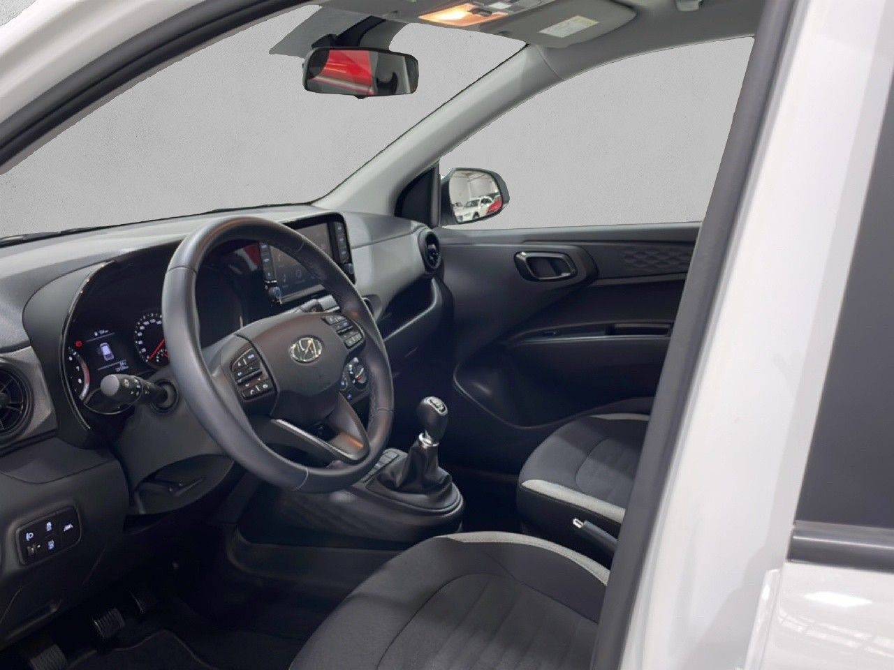 Vehicle image 11