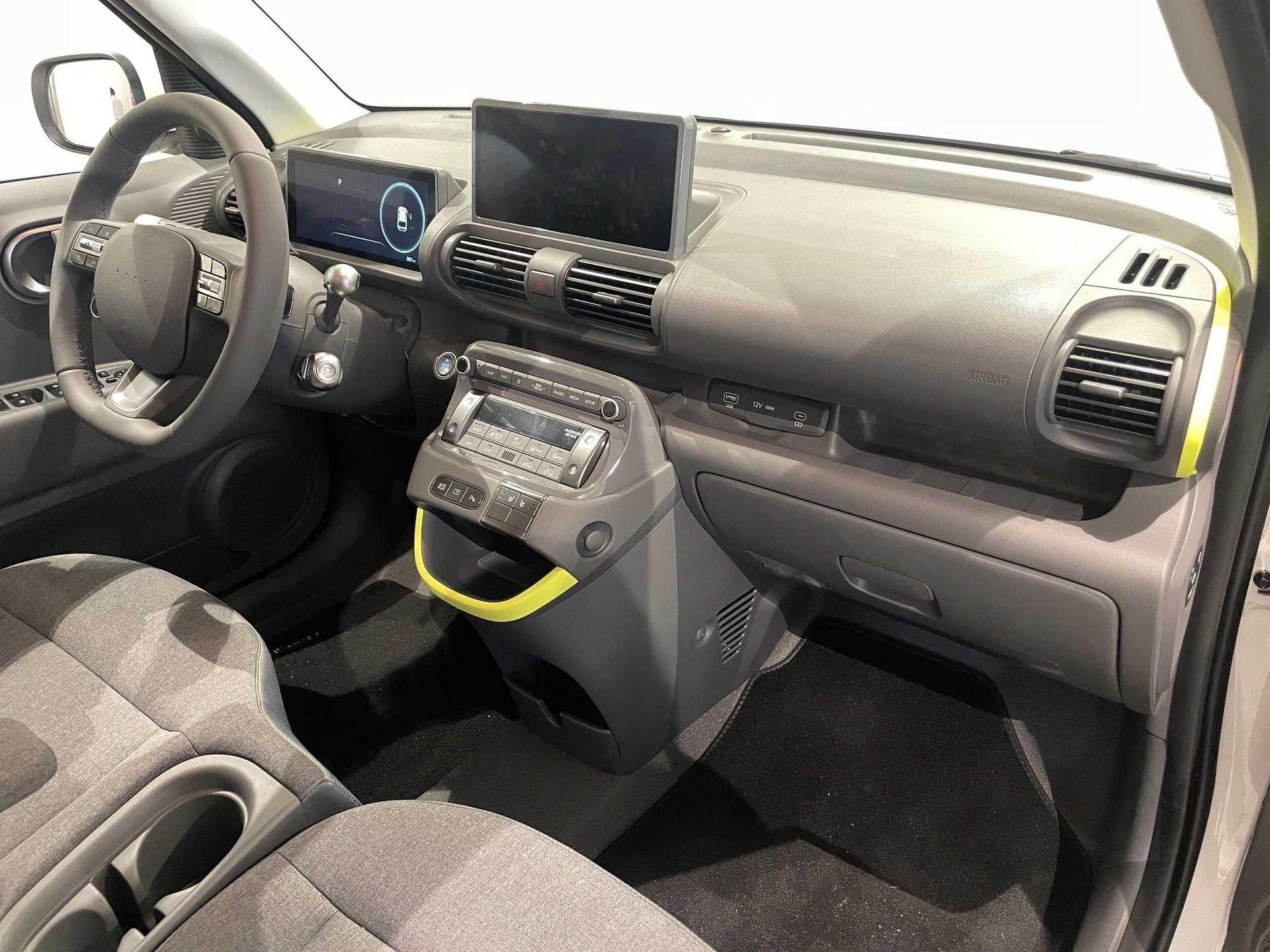 Hyundai Inster 49KWH en Barcelona