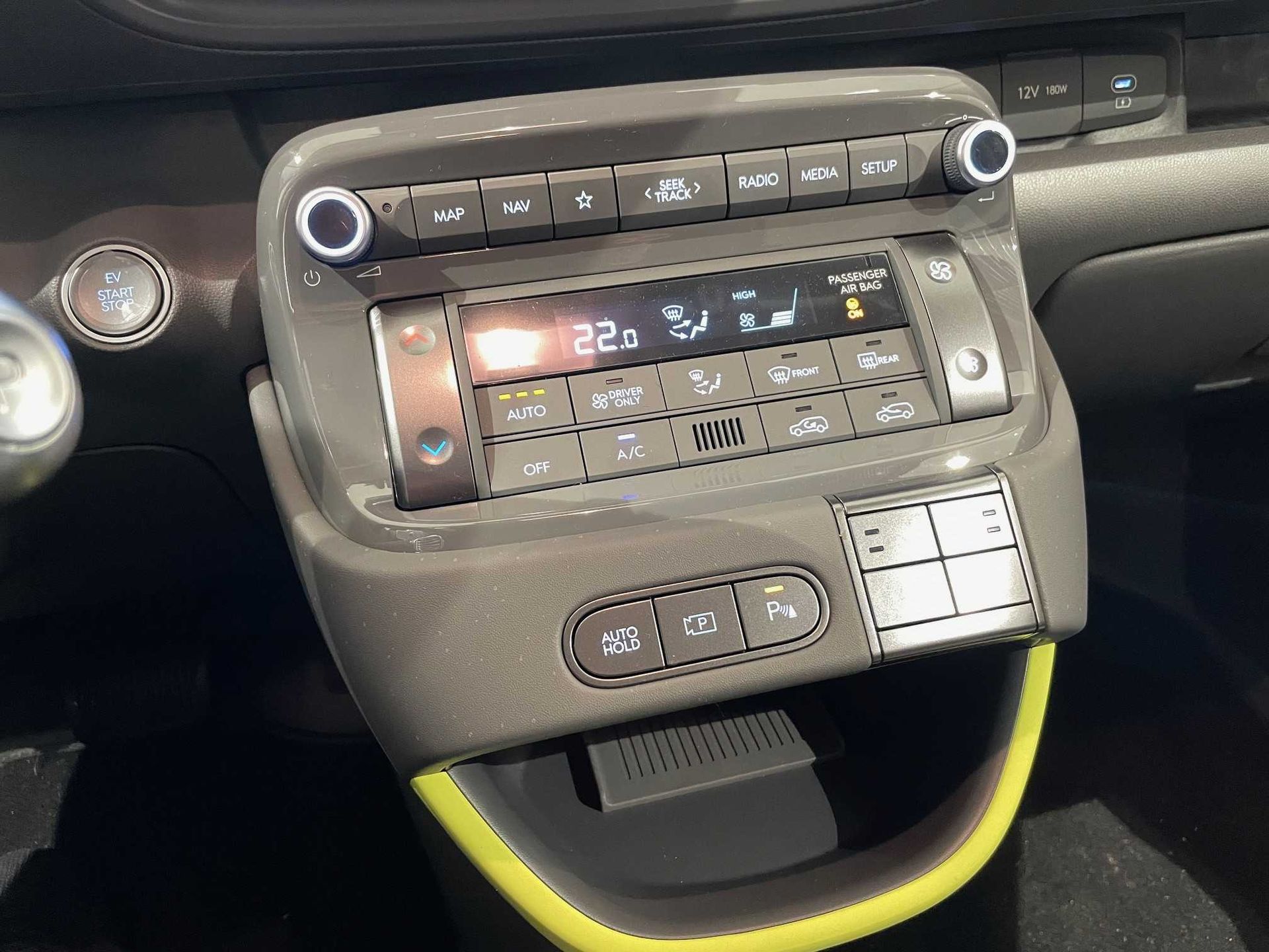 Hyundai Inster 49KWH en Barcelona