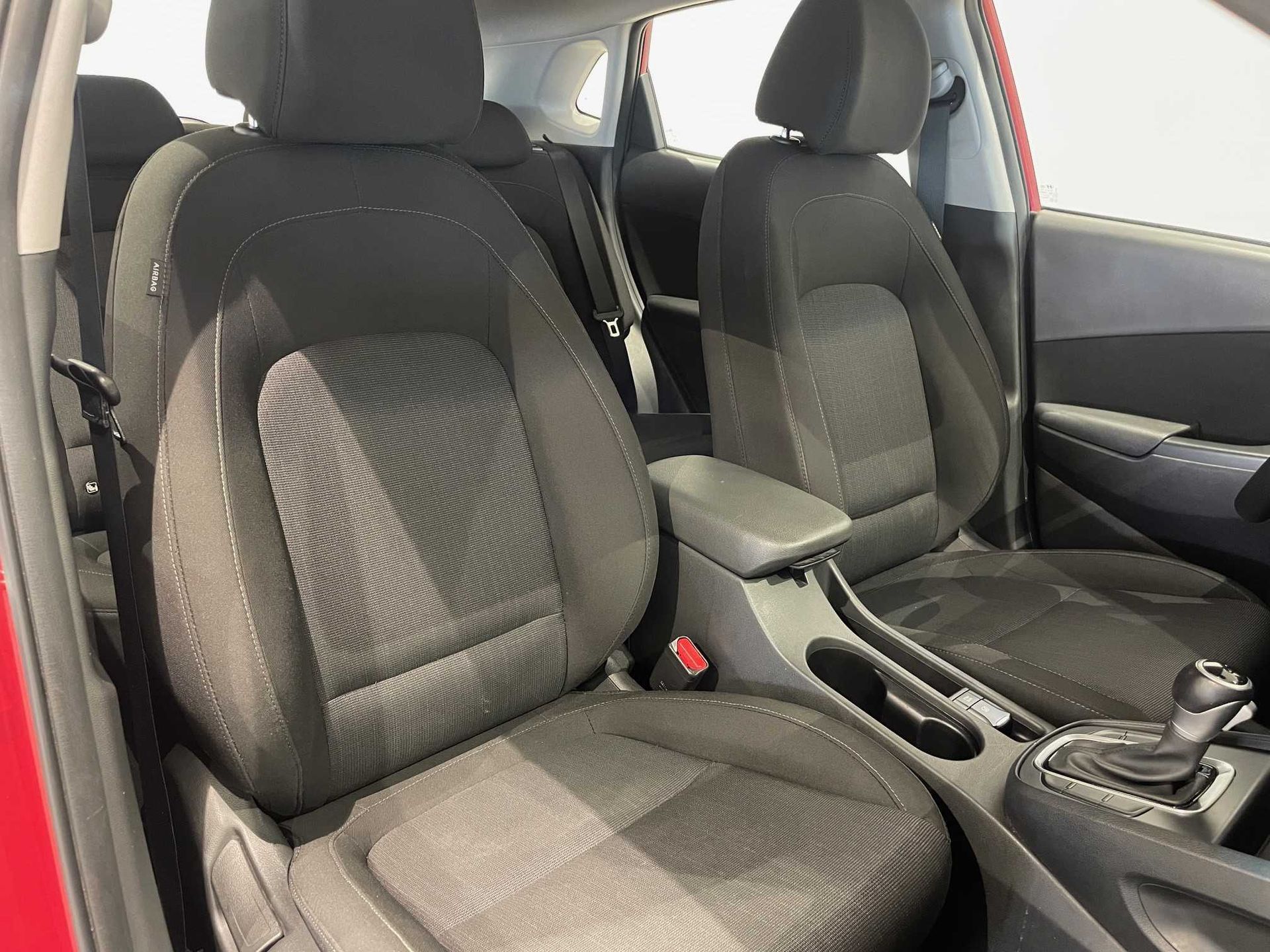 Hyundai Kona 1.6 GDI HEV en Barcelona