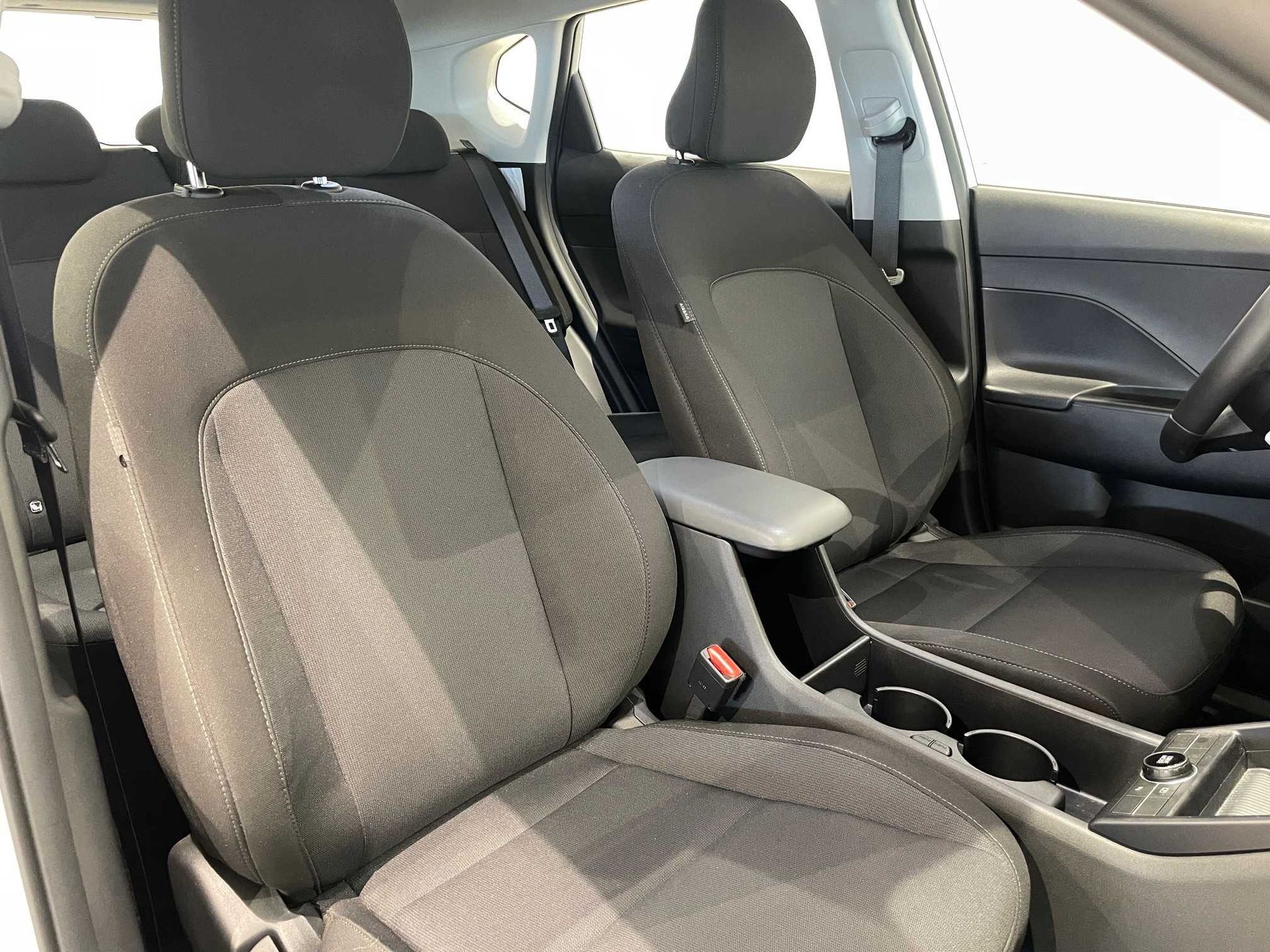 Hyundai Kona 1.6 GDI HEV en Barcelona