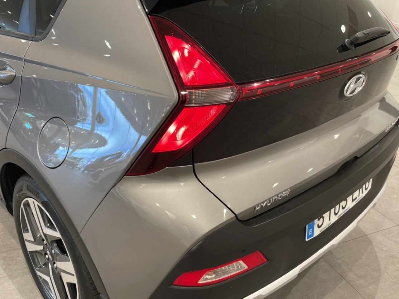 Vehicle image 17