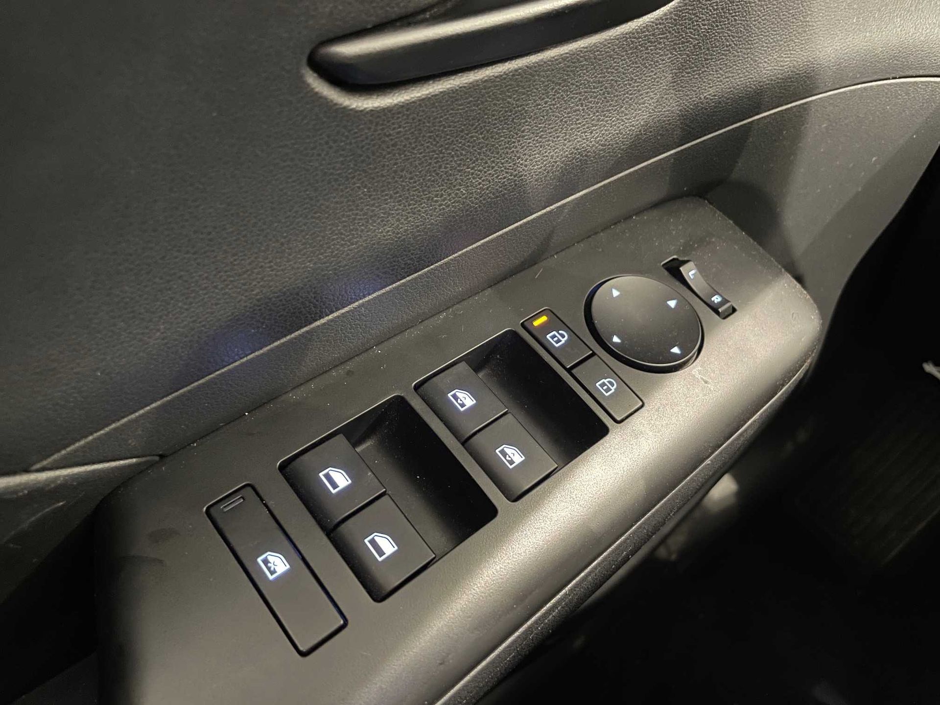 Hyundai Kona 1.6 GDI HEV en Barcelona