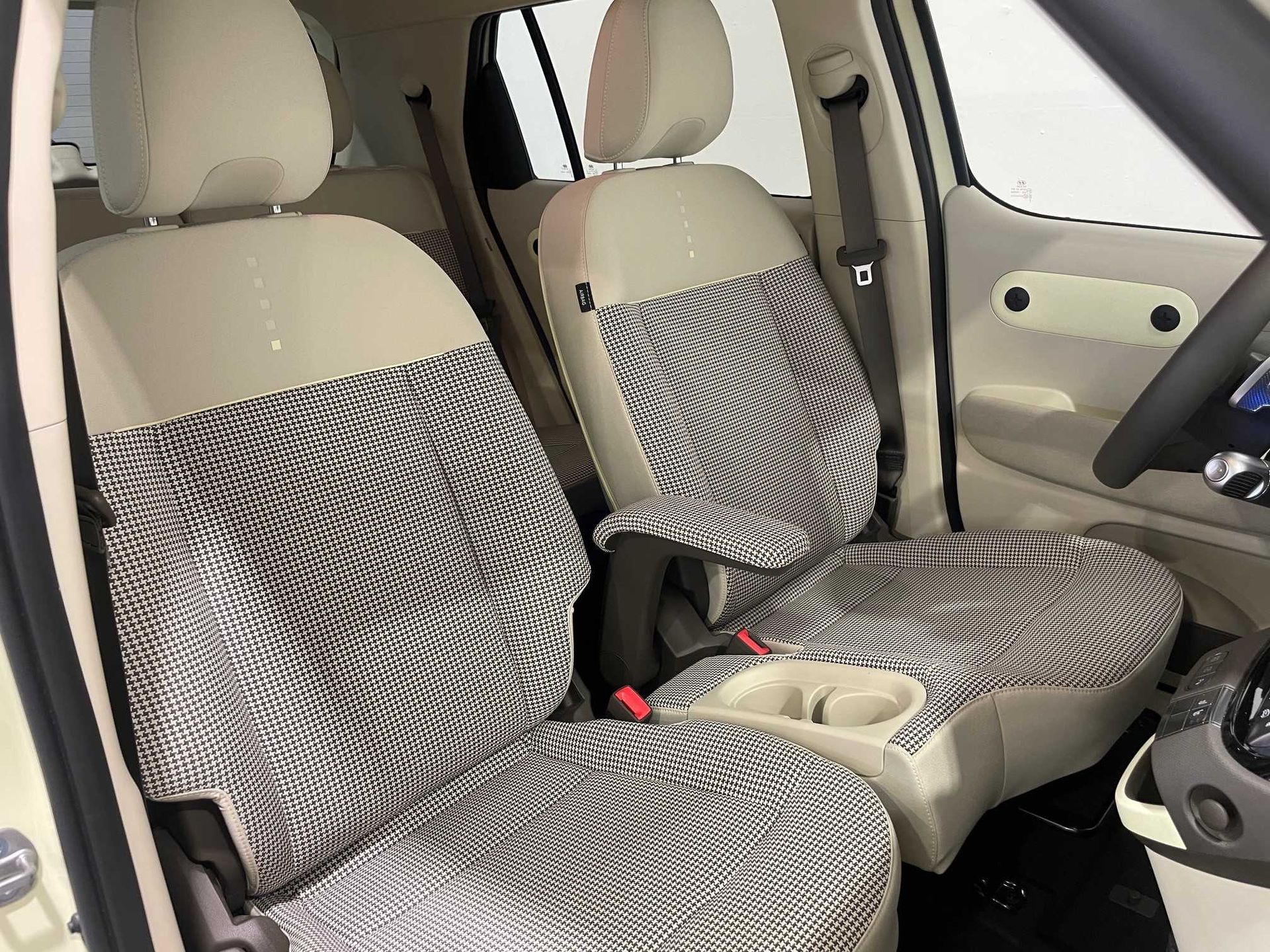 Hyundai Inster 49KWH en Barcelona