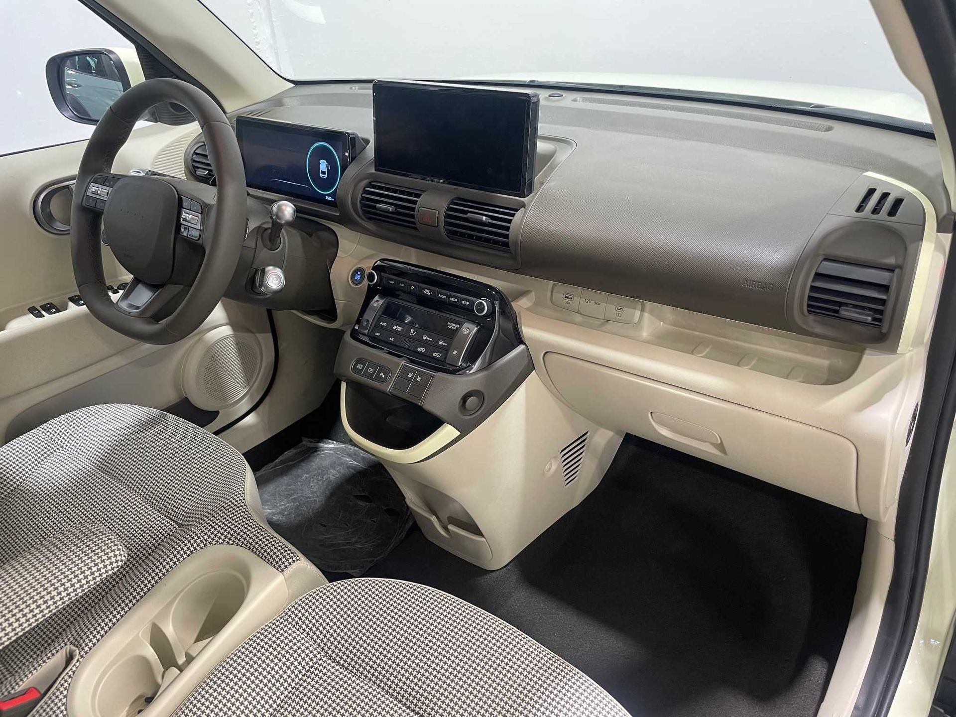 Hyundai Inster 49KWH en Barcelona