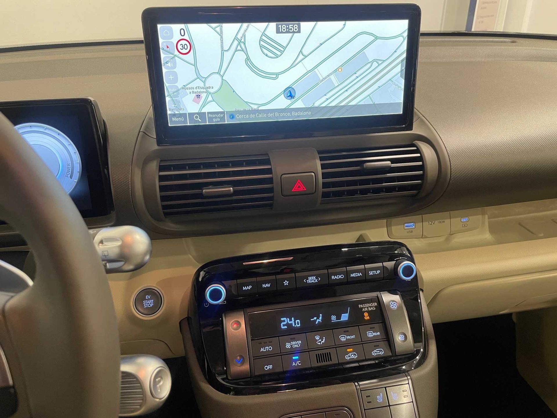 Hyundai Inster 49KWH en Barcelona