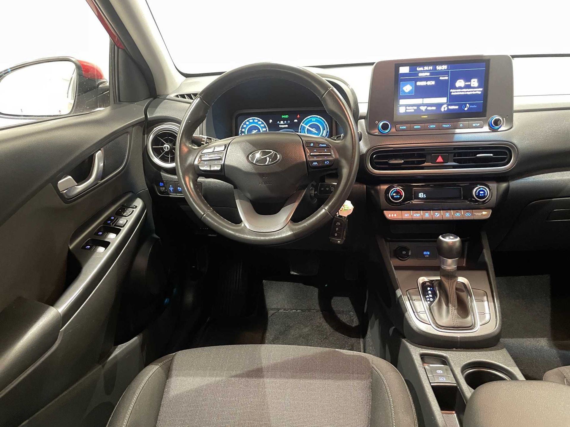 Hyundai Kona 1.6 GDI HEV en Barcelona