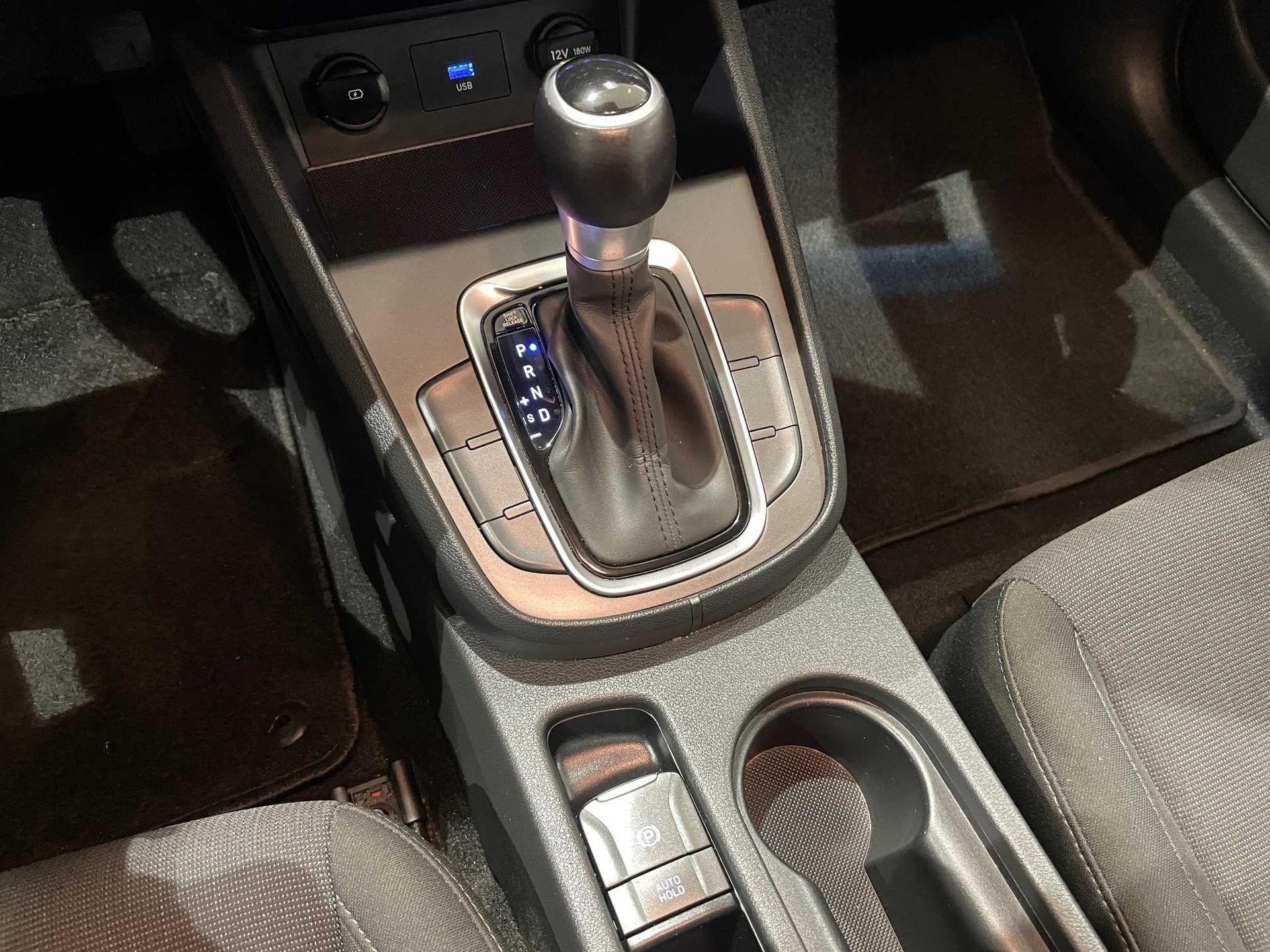 Hyundai Kona 1.6 GDI HEV en Barcelona