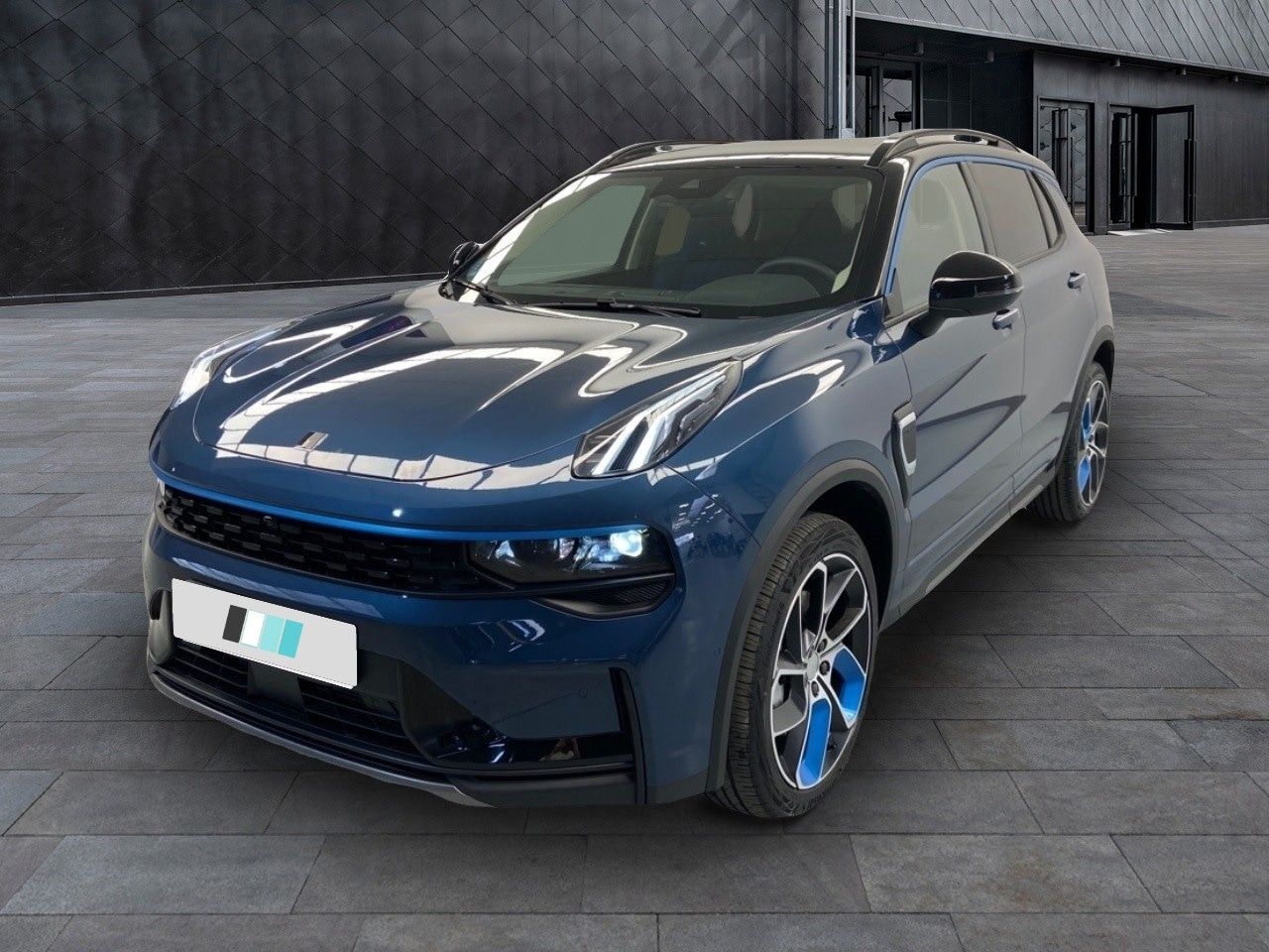 LYNK & CO 01